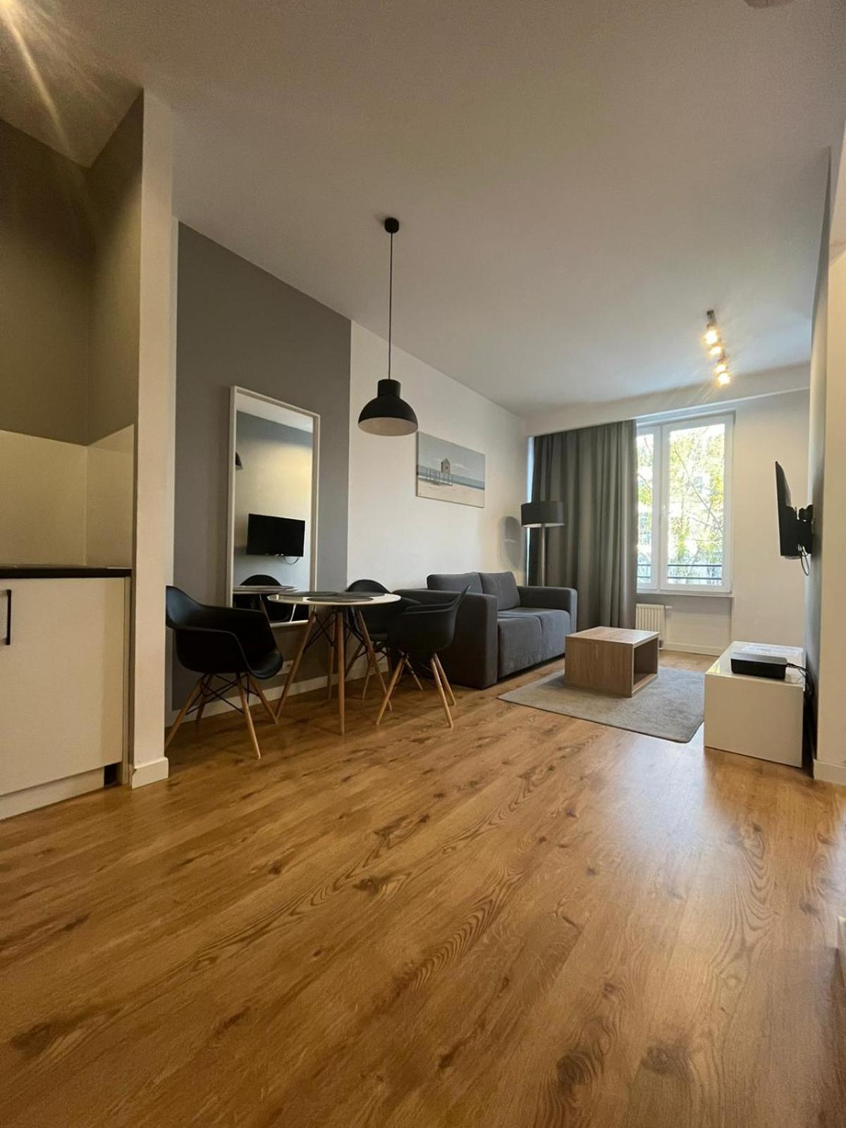 Lubmarex1 Slawinska 508 * Warsaw